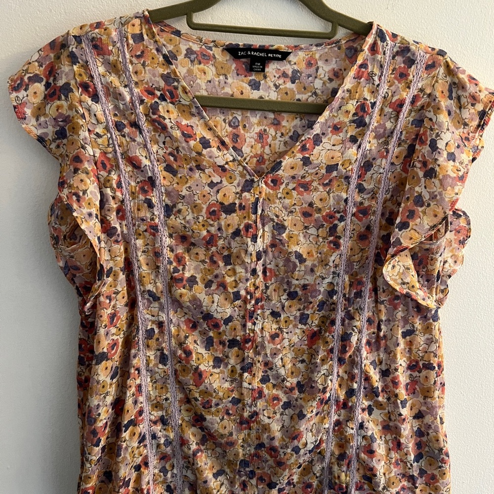 Zac & Rachel Woman Petite Flutter Sleeve Blouse